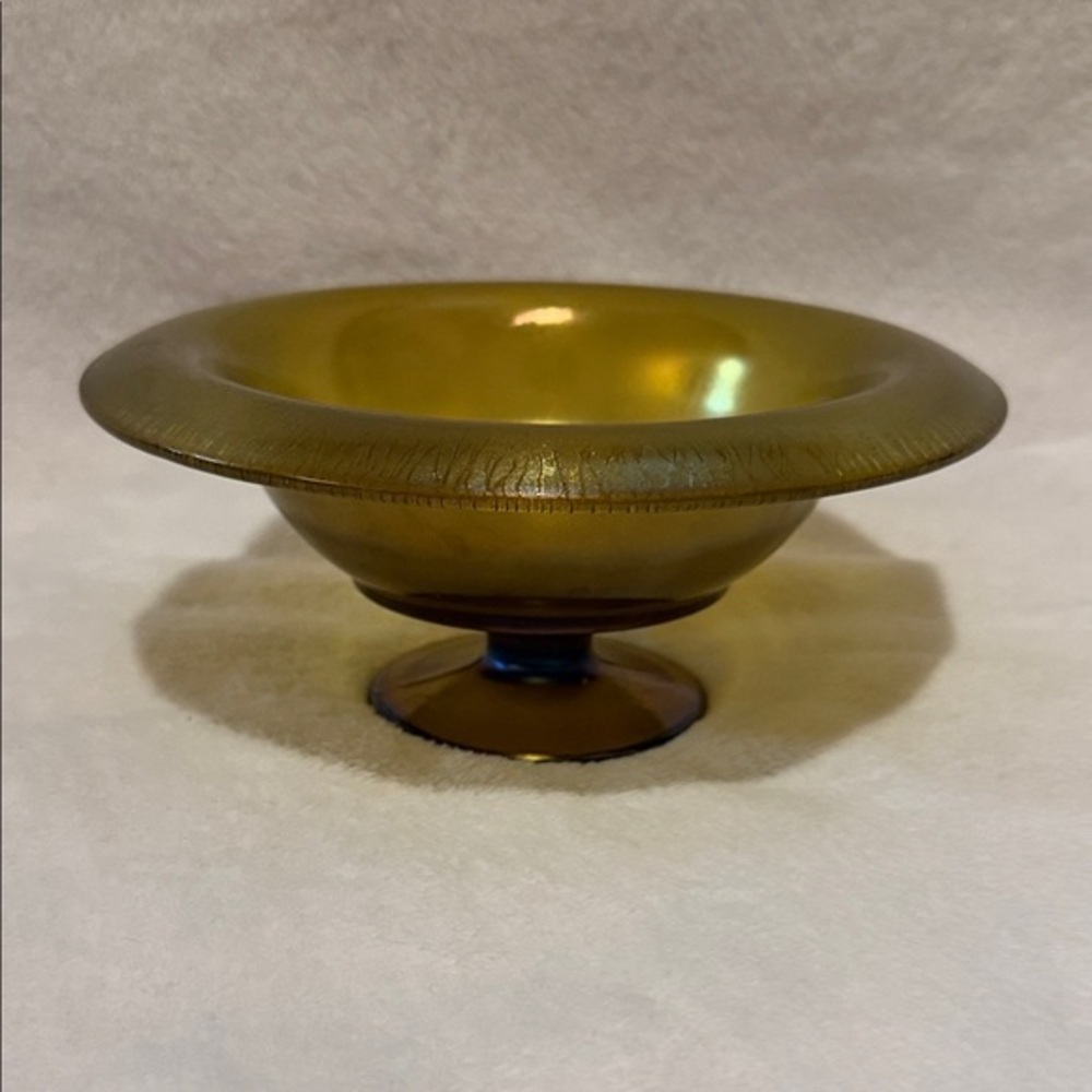 Vintage carnival glass bowl